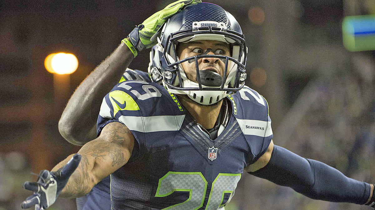 Six-time Pro Bowl free safety Earl Thomas ends holdout with