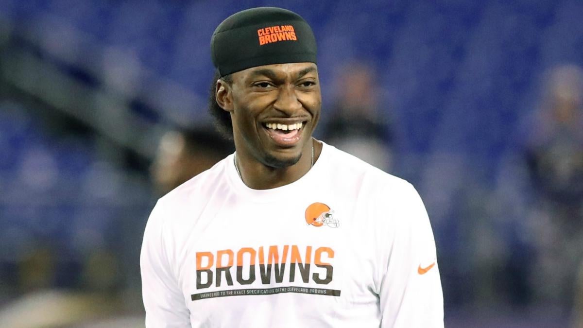 Redskins' RG3 clears air with Moss, coaches