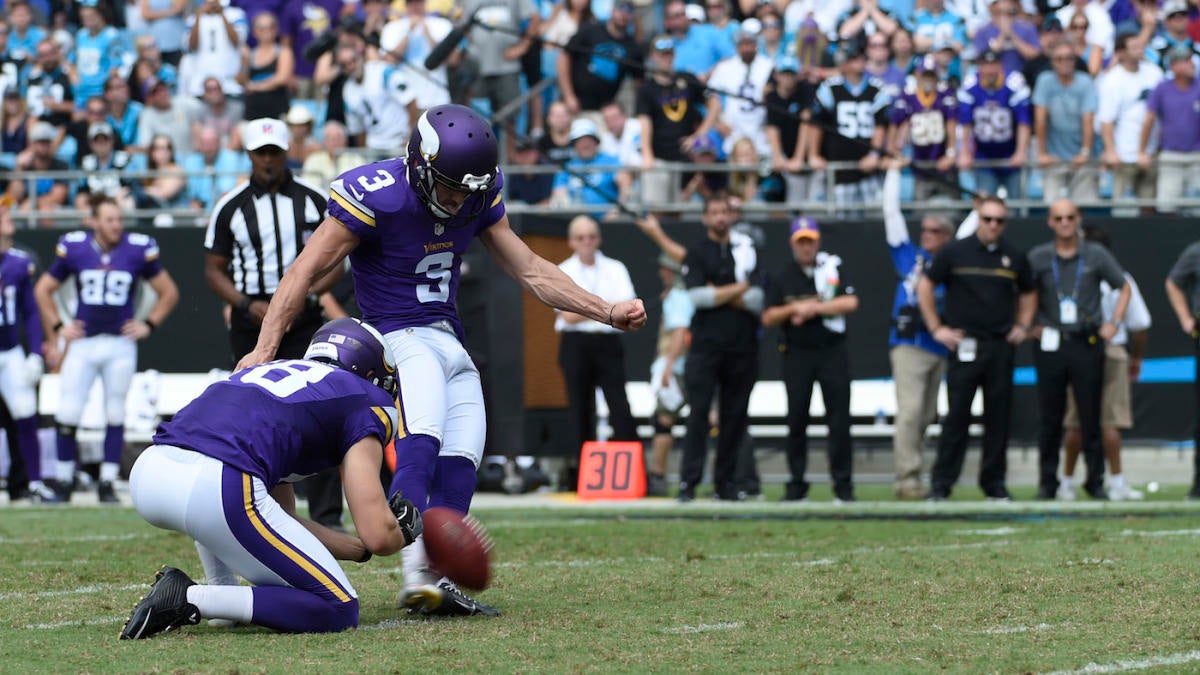 Seahawks sign former Vikings kicker Blair Walsh, which could spell