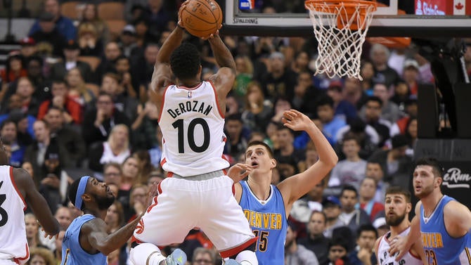 DeMar DeRozan floating