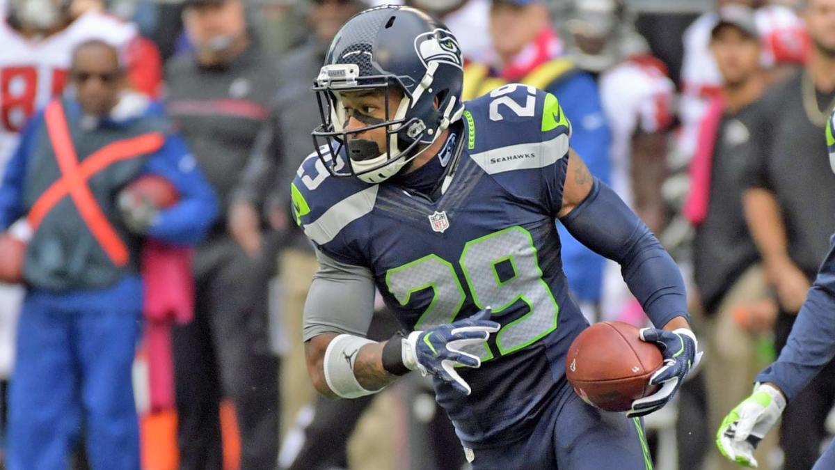 Cowboys Official Reportedly Says Earl Thomas Rumors Are 'a Lot Of Media ...