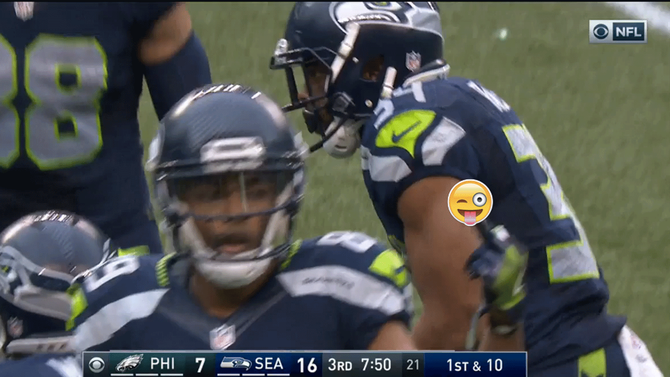 doug-baldwin-middle-finger-darrell-bevell.png