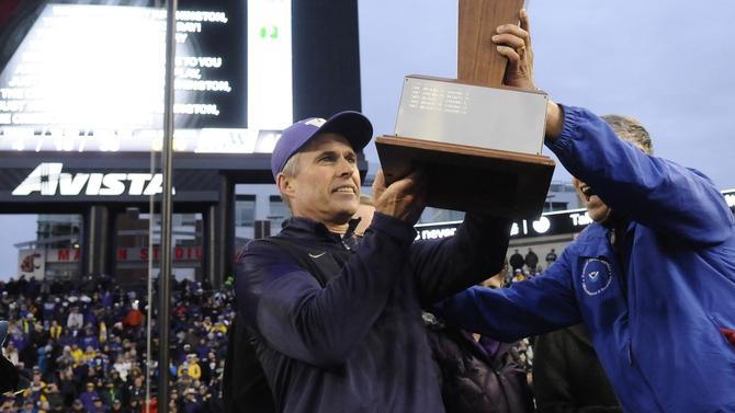 chris-petersen-apple-cup.jpg