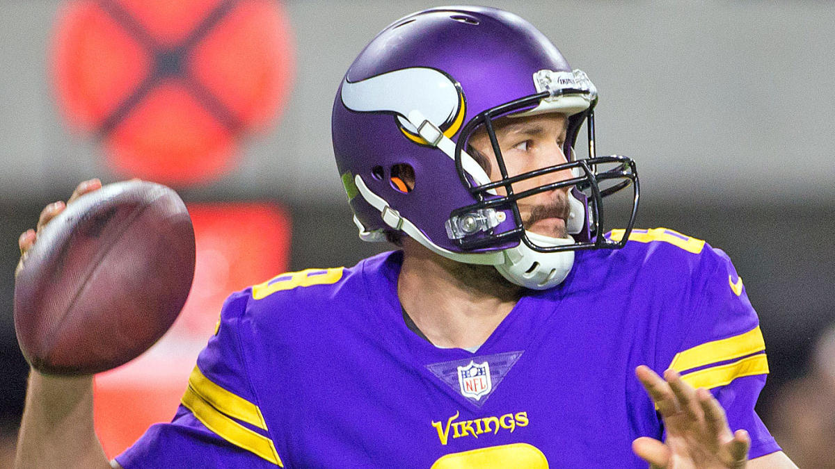 Minnesota Vikings quarterback Sam Bradford cleared to play on in