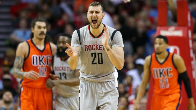 Donatas Motiejunas yells