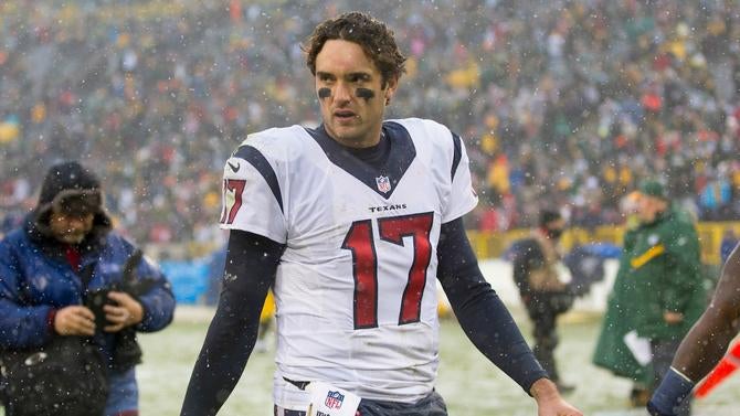 osweiler-texans-rodgers-packers-12-05-16.jpg