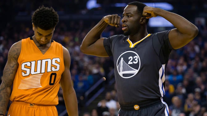 Draymond Green flexing