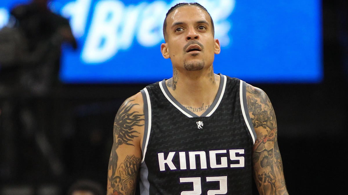 Kings' Matt Barnes reportedly surrenders to NYPD over nightclub