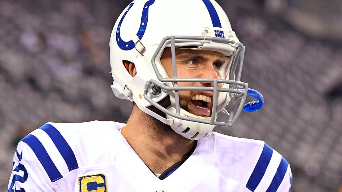 Andrew Luck's new flip phone: Colts QB won't upgrade - Sports