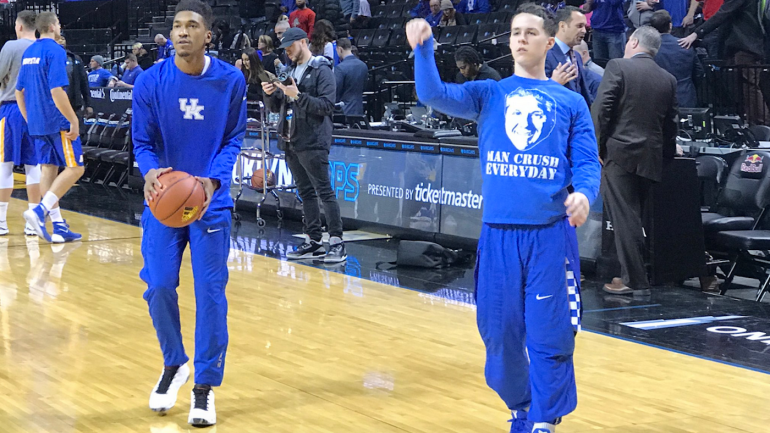 LOOK: John Calipari's son breaks out warmup with picture 