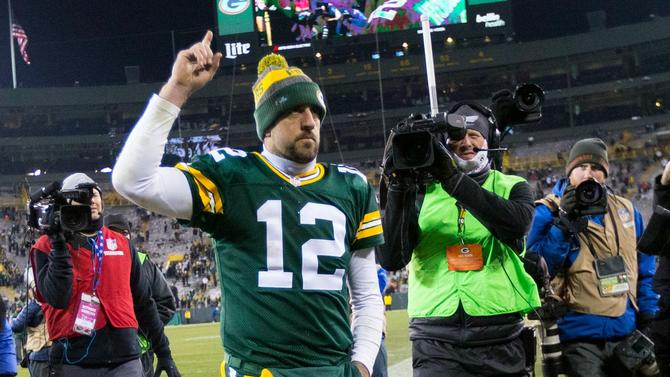 packers-playoffs-aaron-rodgers-12-13-16.jpg