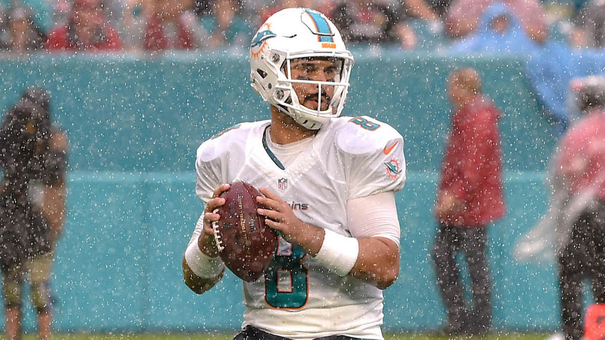 Matt Moore tosses four TDs, Dolphins blow out Jets