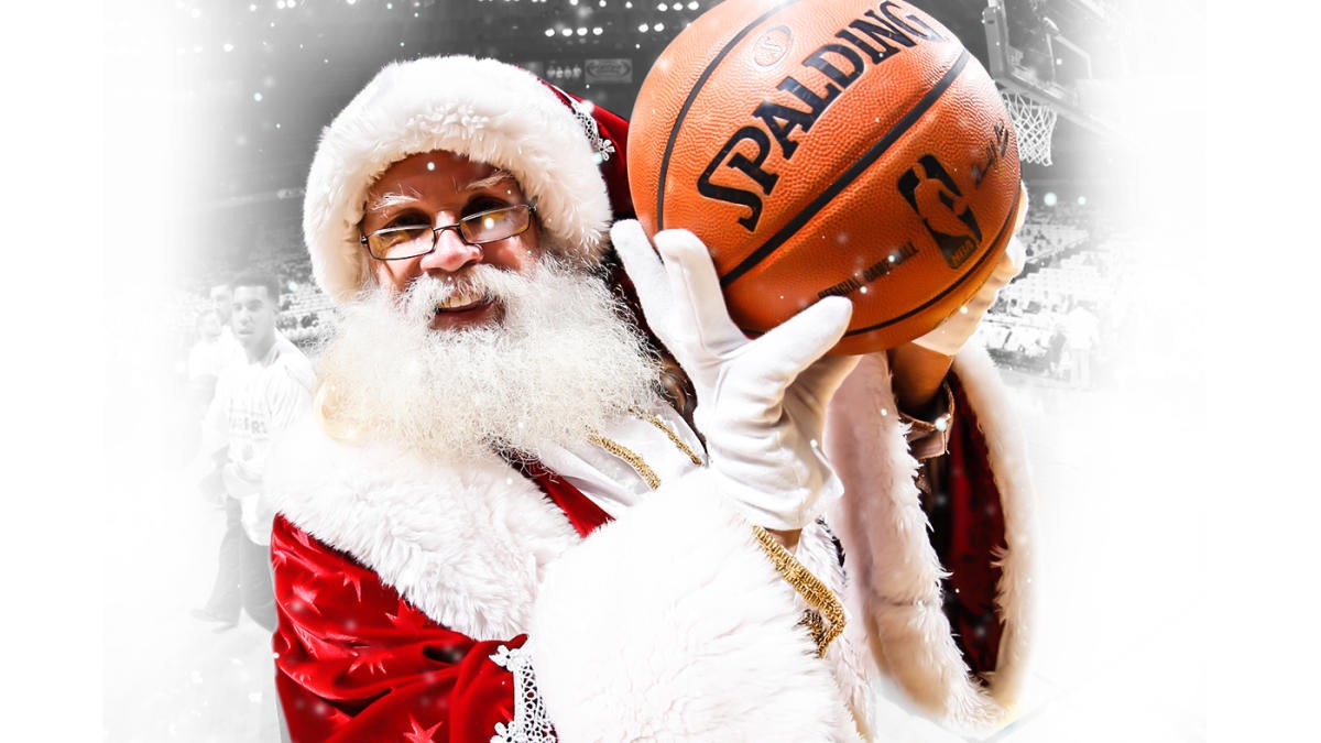 Milwaukee Bucks Even Santa Claus Cheers For Christmas NBA T-Shirt