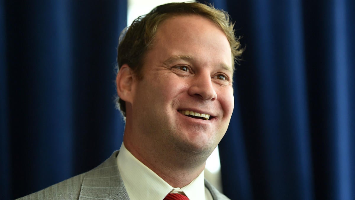 Already On His Fourth Head Coaching Job Lane Kiffin Is Adjusting His Lenses At Fau Cbssports Com