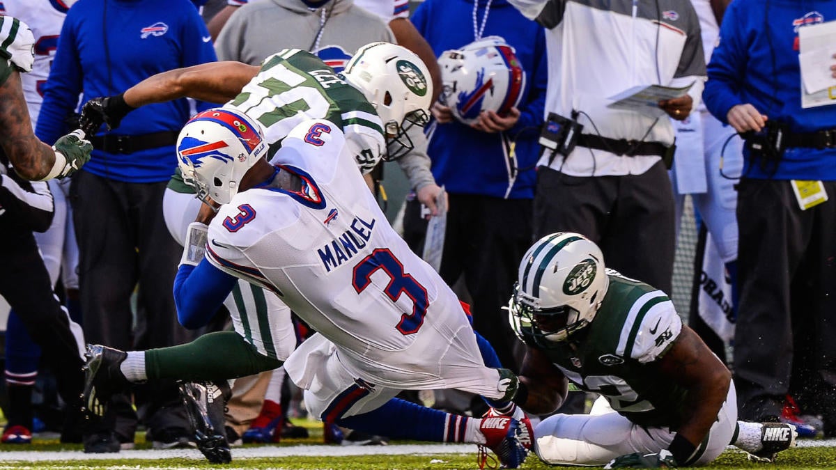 Ej Manuel Throws One Of The Worst Passes Ever Gets Benched For