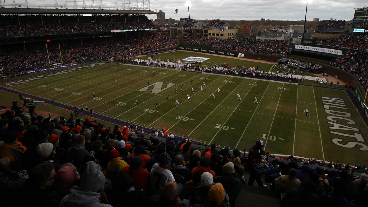 Cubs Aiming to Host College Football Bowl Game at Wrigley Field