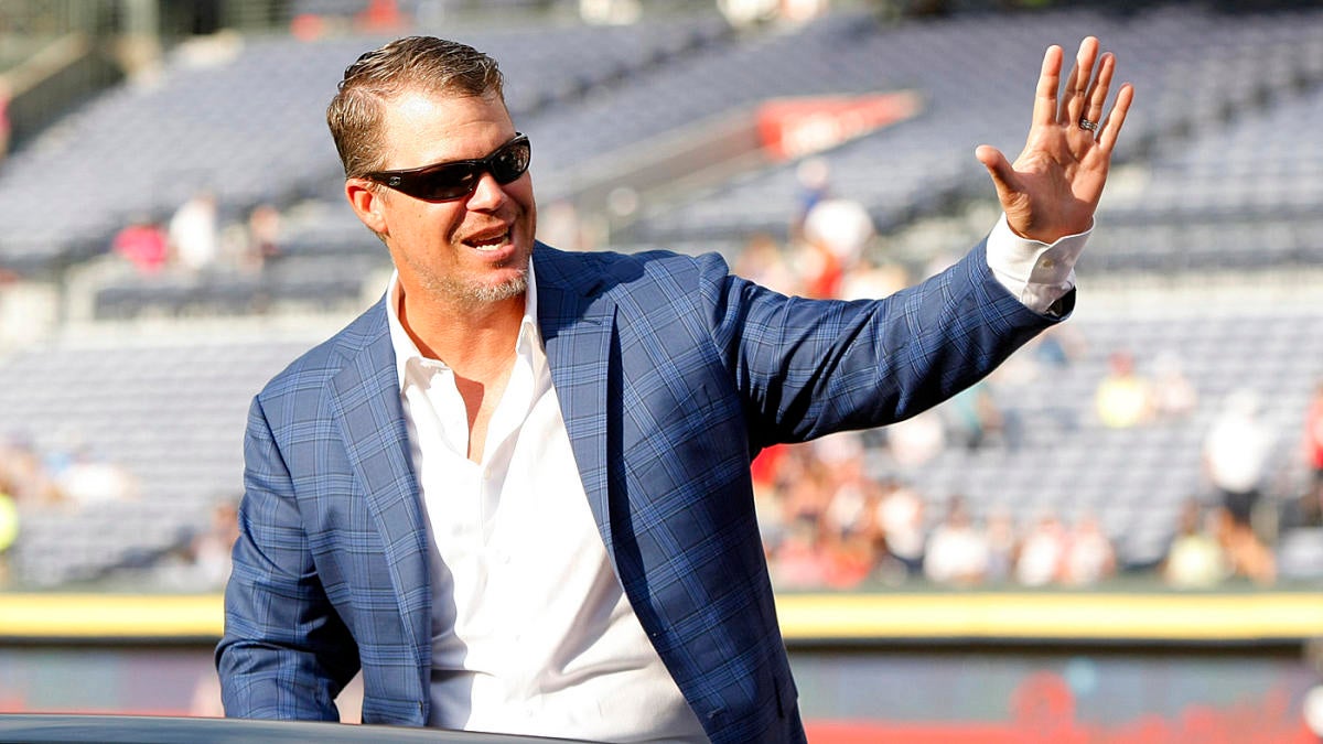 Chipper Jones flubs foul ball in stands at Braves' NLDS Game 3 National  News - Bally Sports