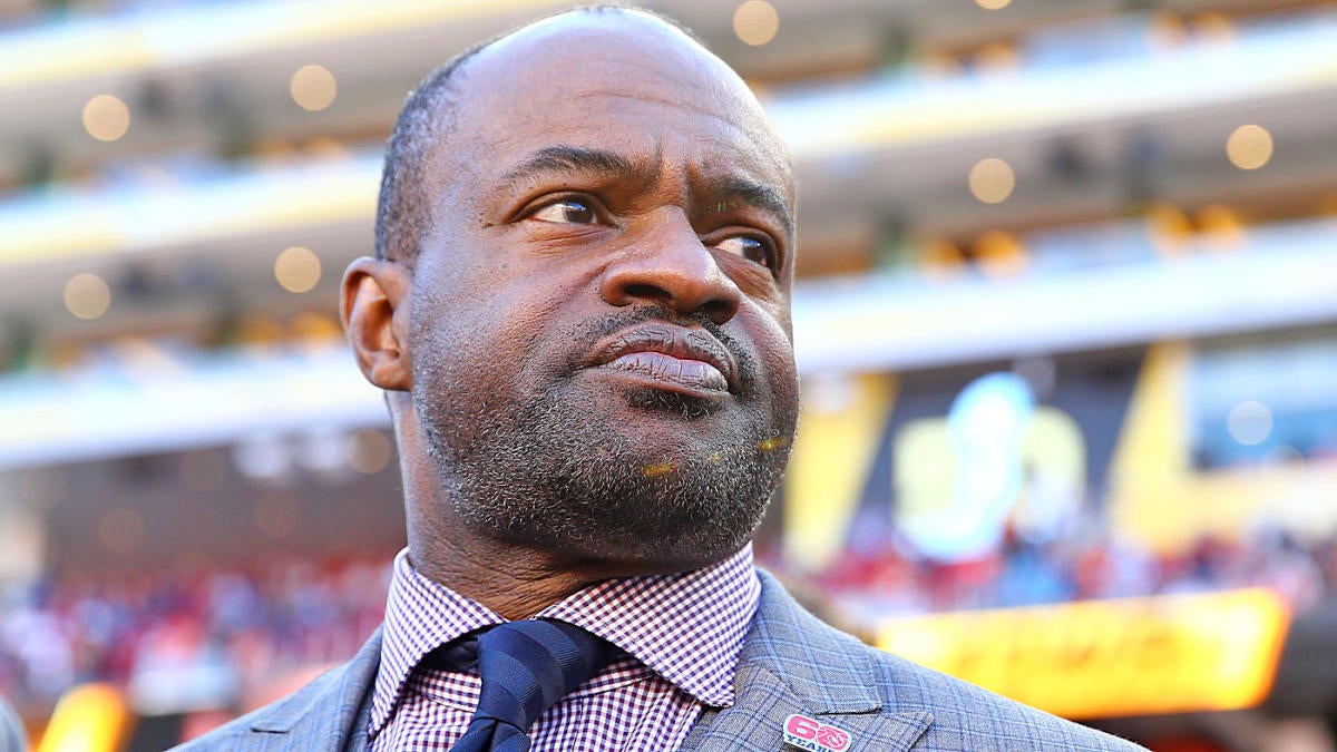 DeMaurice Smith unanimously re-elected as executive director of NFLPA 