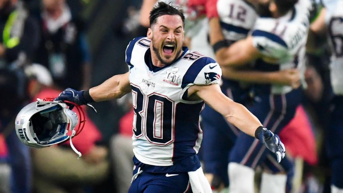 Danny Amendola has a new side career, signs deal with fashion model ...