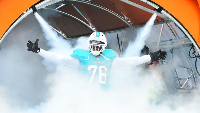 branden-albert-not-cut-dolphins-rumors-trade-free-agency.jpg