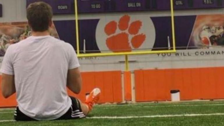 Video Clemson Qb Hunter Johnson Shows Off Insane Accuracy