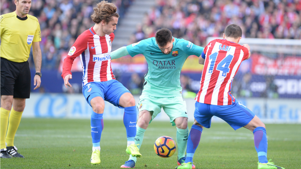 Atletico Madrid stuns Barcelona in stoppage time to snatch La Liga