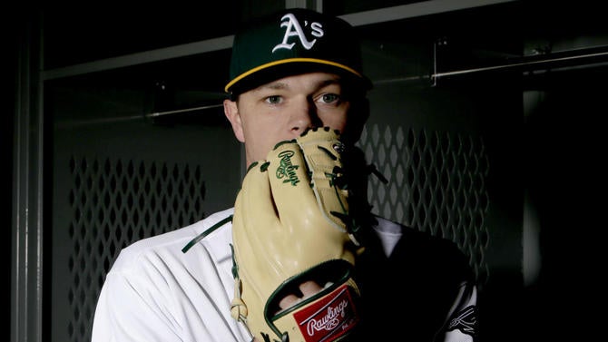 sonny-gray-athletics.jpg