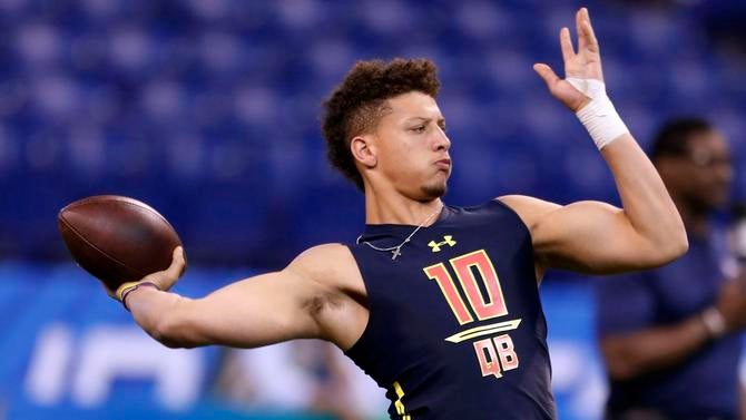 2017-nfl-mock-draft-patrick-mahomes-first-round-cleveland-browns.jpg