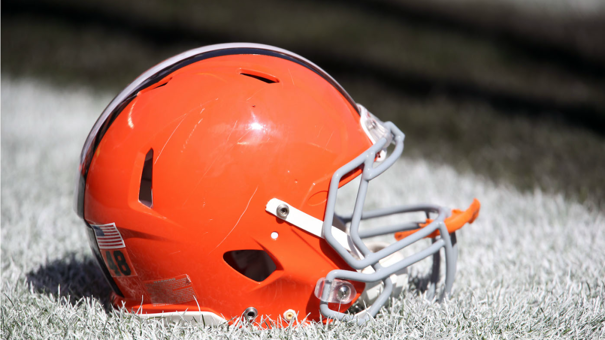 Browns alternate helmet, uniform combination appears to reignite beef with  rival Bengals