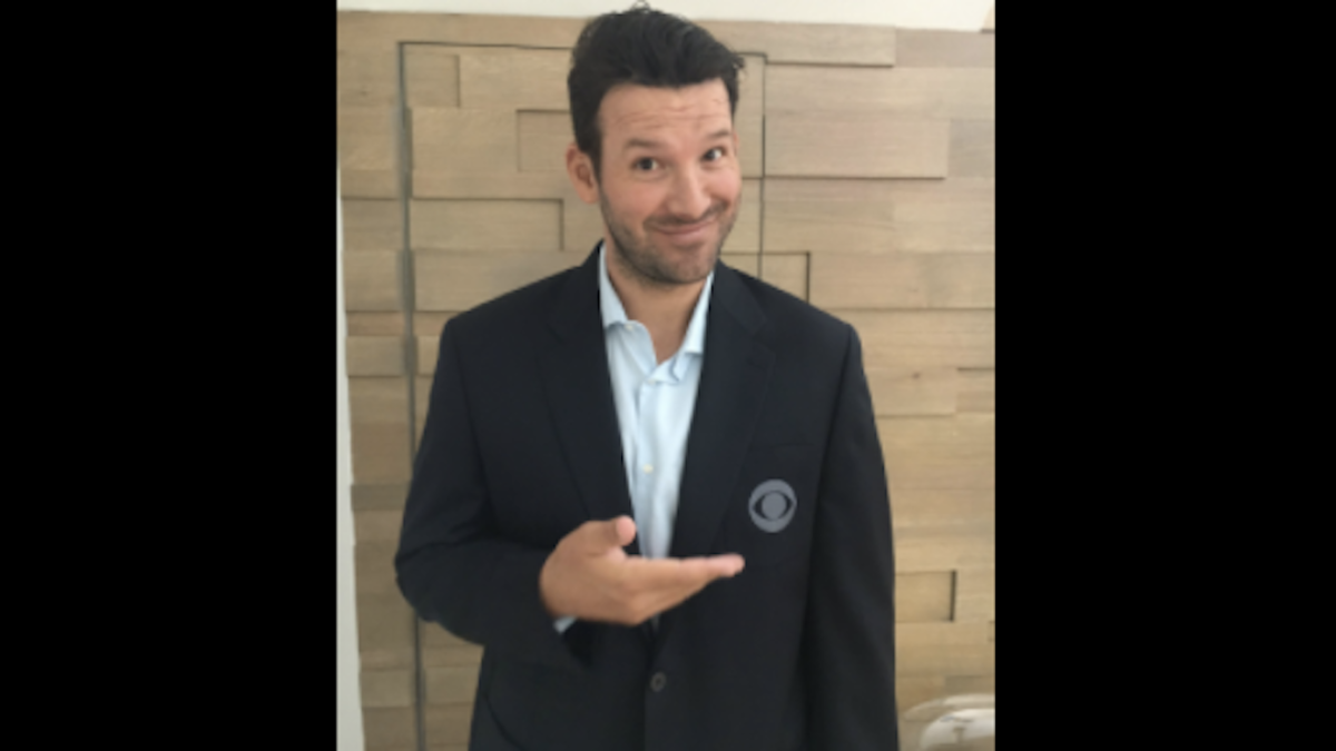 Tony Romo Officially Joins Cbs Sports As Lead Nfl Game Analyst