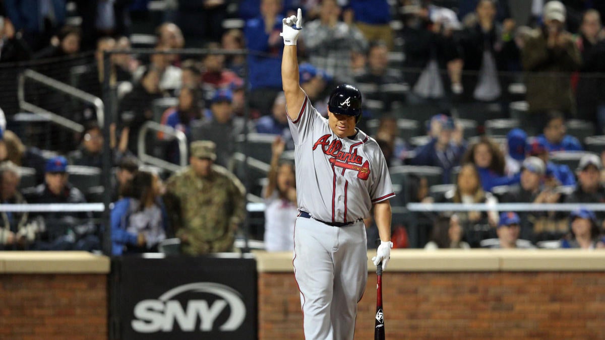 Braves sign (extremely) veteran pitchers Bartolo Colon and R.A.