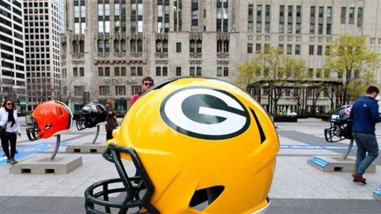 Nflcom Names Two Ideal Draft Picks For Packers Cbssportscom