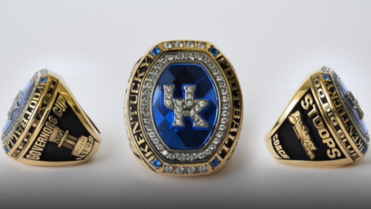 Twitter roasts Kentucky for giving its players bowl rings in a losing ...