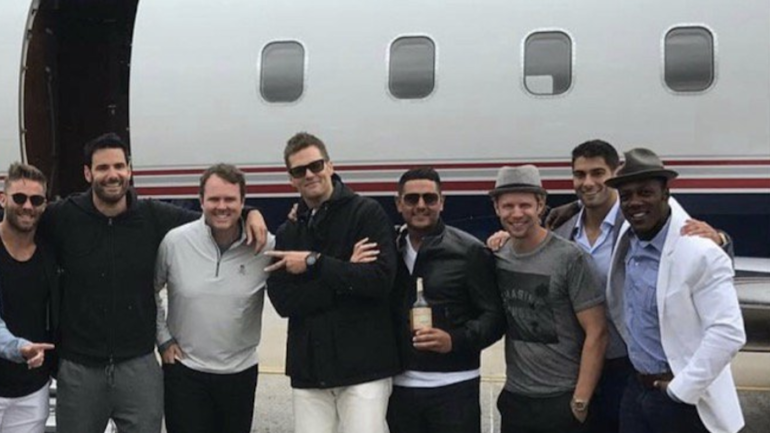 LOOK: Tom Brady, Aaron Rodgers bumped into each other at 