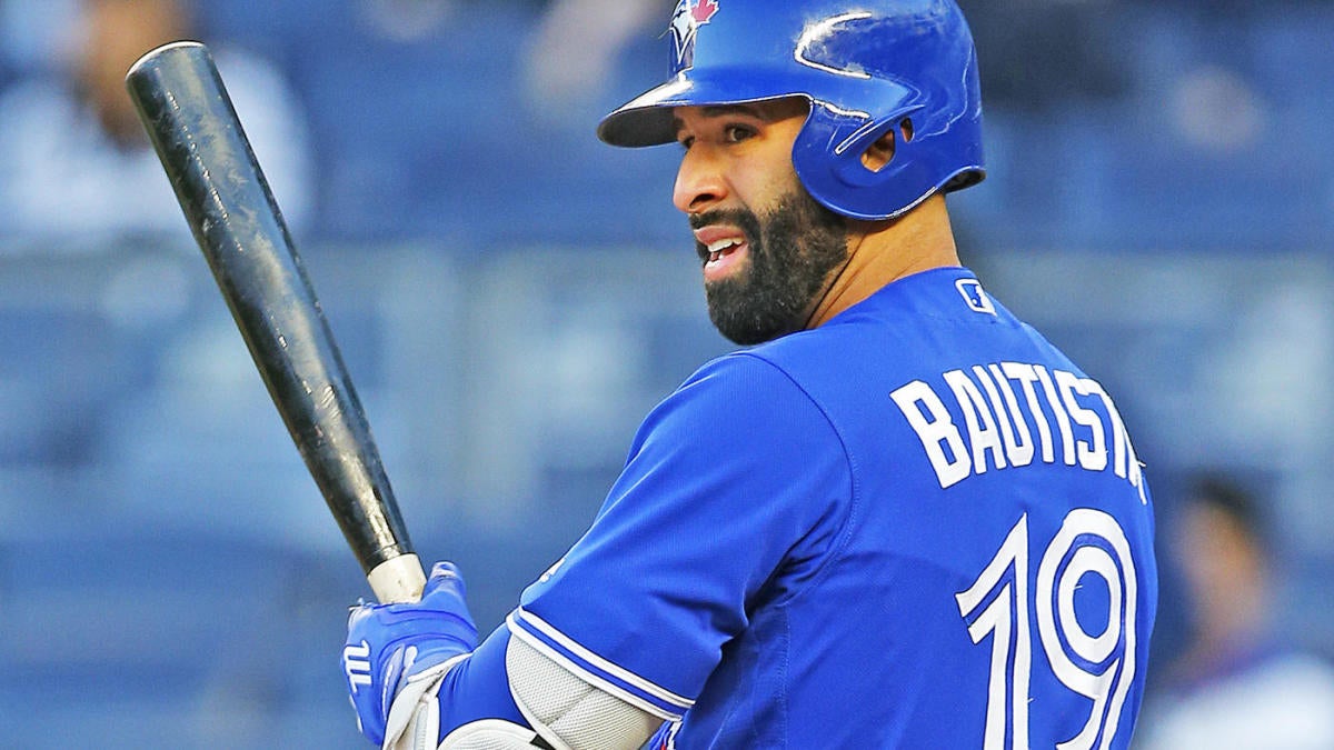 Jose Bautista bat flip inspires vicious clap back from Braves pitcher