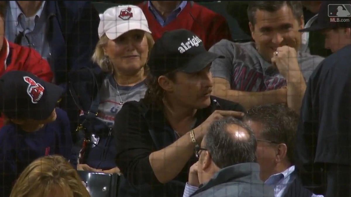 Look Matthew Mcconaughey Wears Alright Baseball Hat To Rays Indians Game Cbssports Com