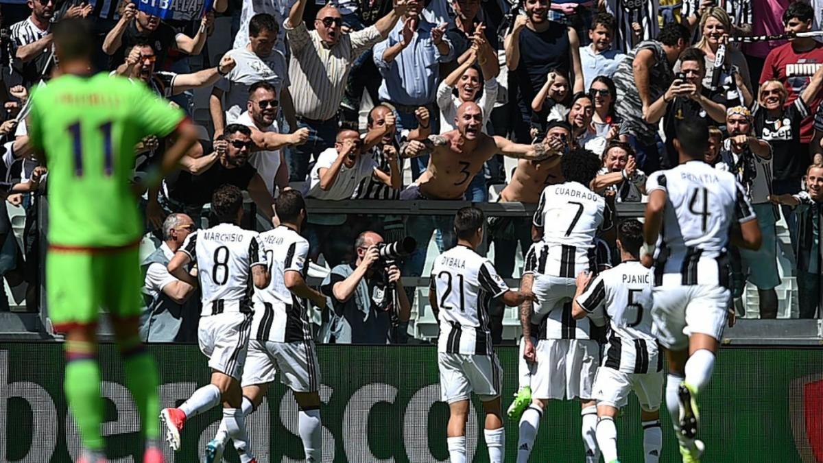 Juventus 3-0 Crotone. Juve wins record sixth straight ...