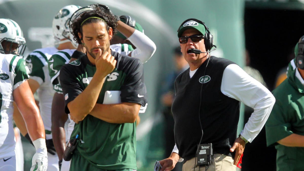 Former Jets First Round QB Mark Sanchez Is Headed to USFL