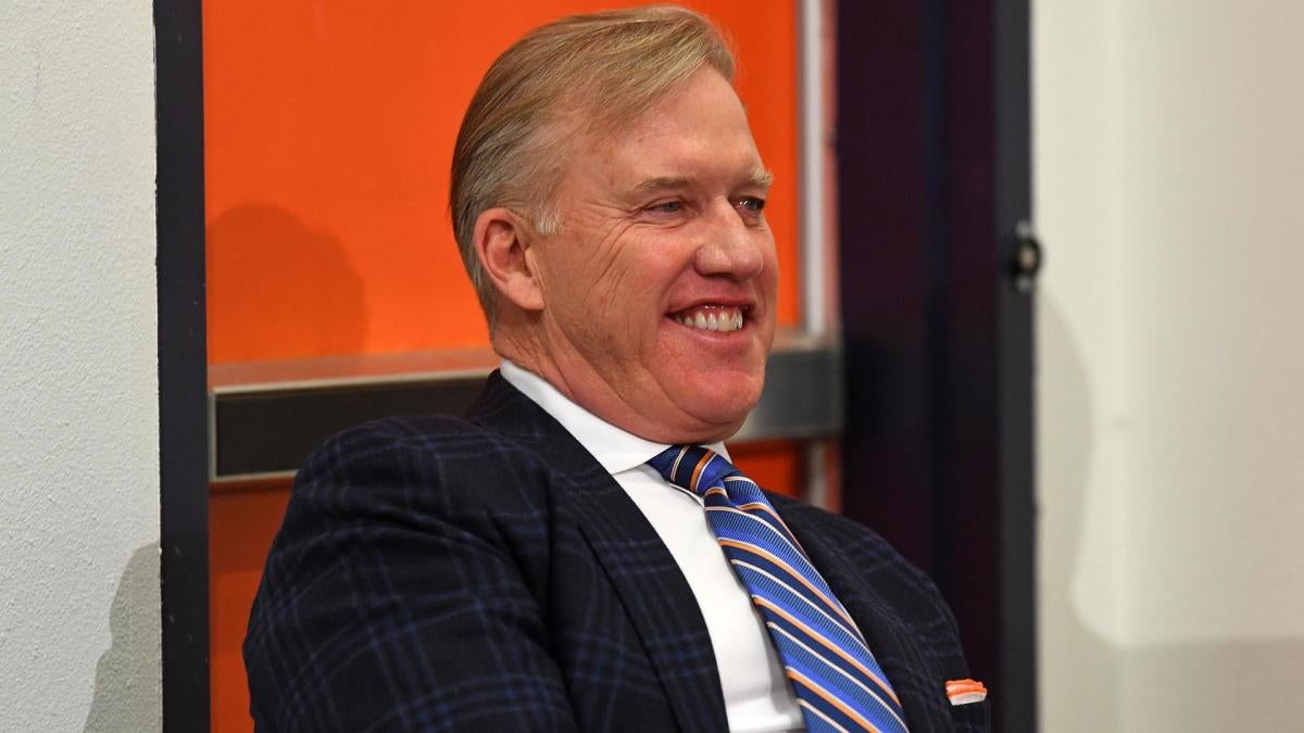 John Elway gets three-year extension, named Broncos GM 