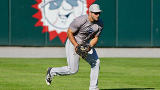 Tim Tebow is getting comfortable with minor-league Columbia Fireflies