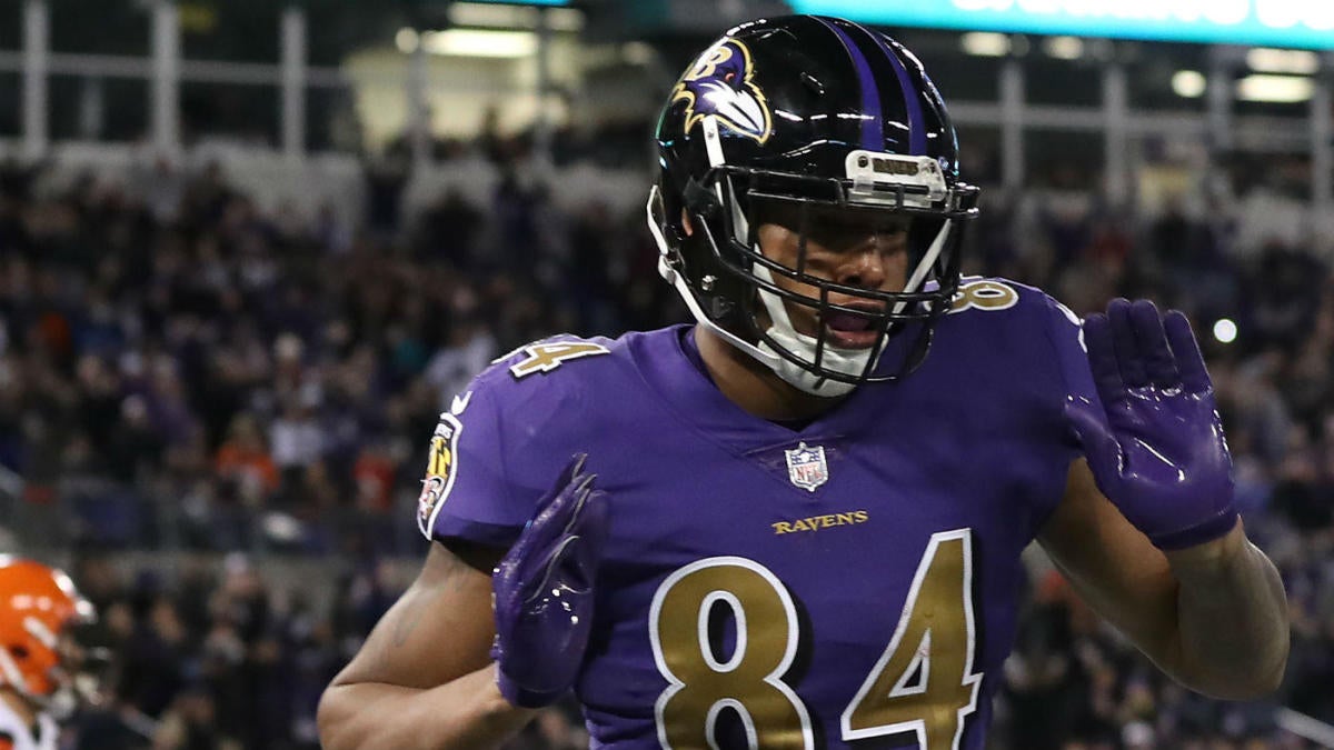 Ravens TE Darren Waller suspended for at least a year