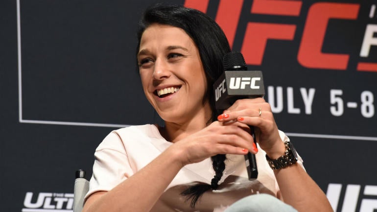 UFC news: Joanna Jedrzejczyk vows to 'win the war' at UFC 223; Cormier on Mayweather in MMA