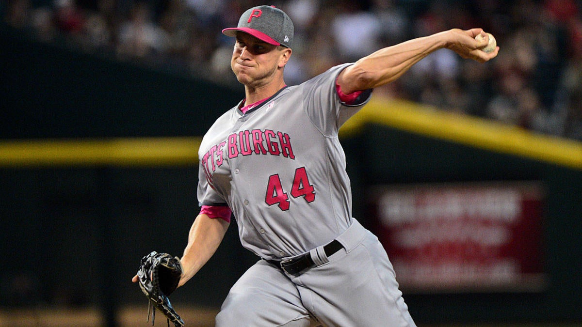 giants-reportedly-get-creative-to-sign-tony-watson-avoid-luxury-tax