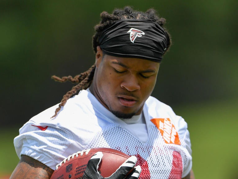 devonta-freeman-falcons.jpg