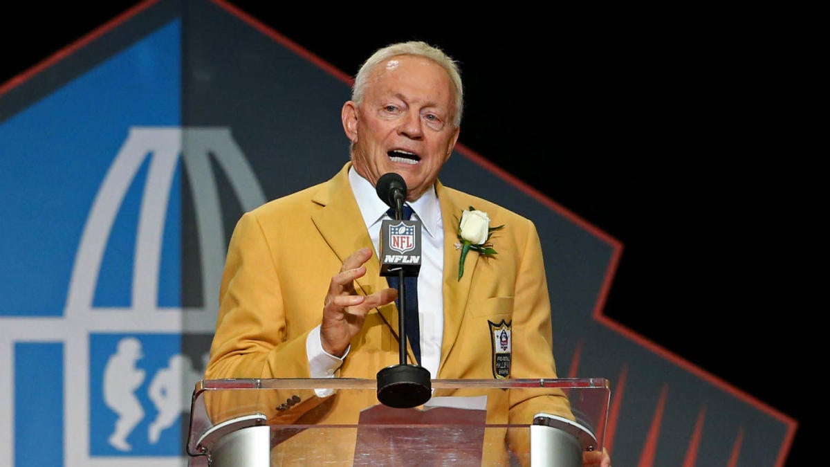 Jerry Jones Congratulates Jimmy Johnson On HOF