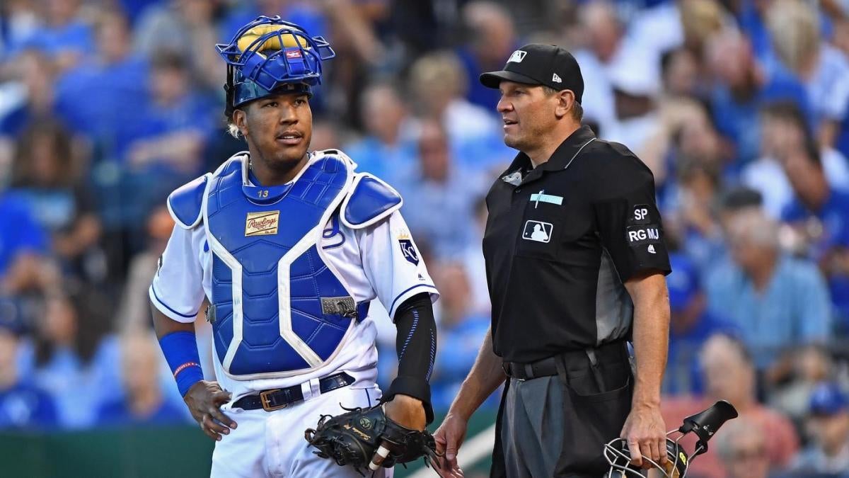 Royals catcher Perez set for test on knee injured in WBC