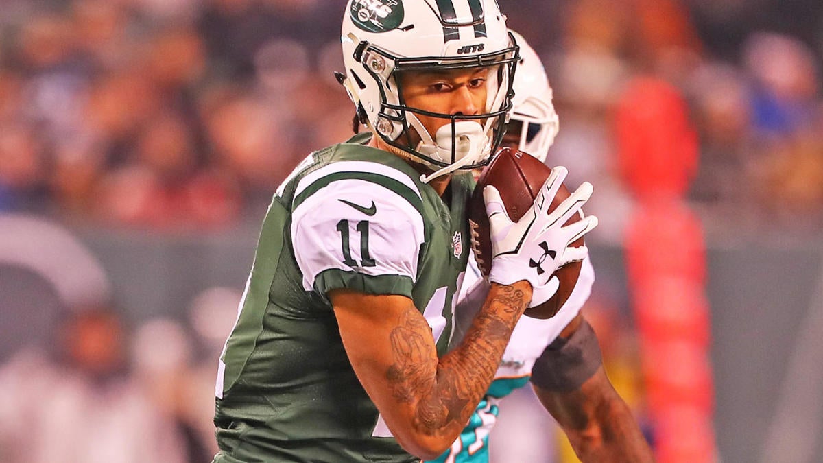 Watson leads Texans over Darnold, Jets