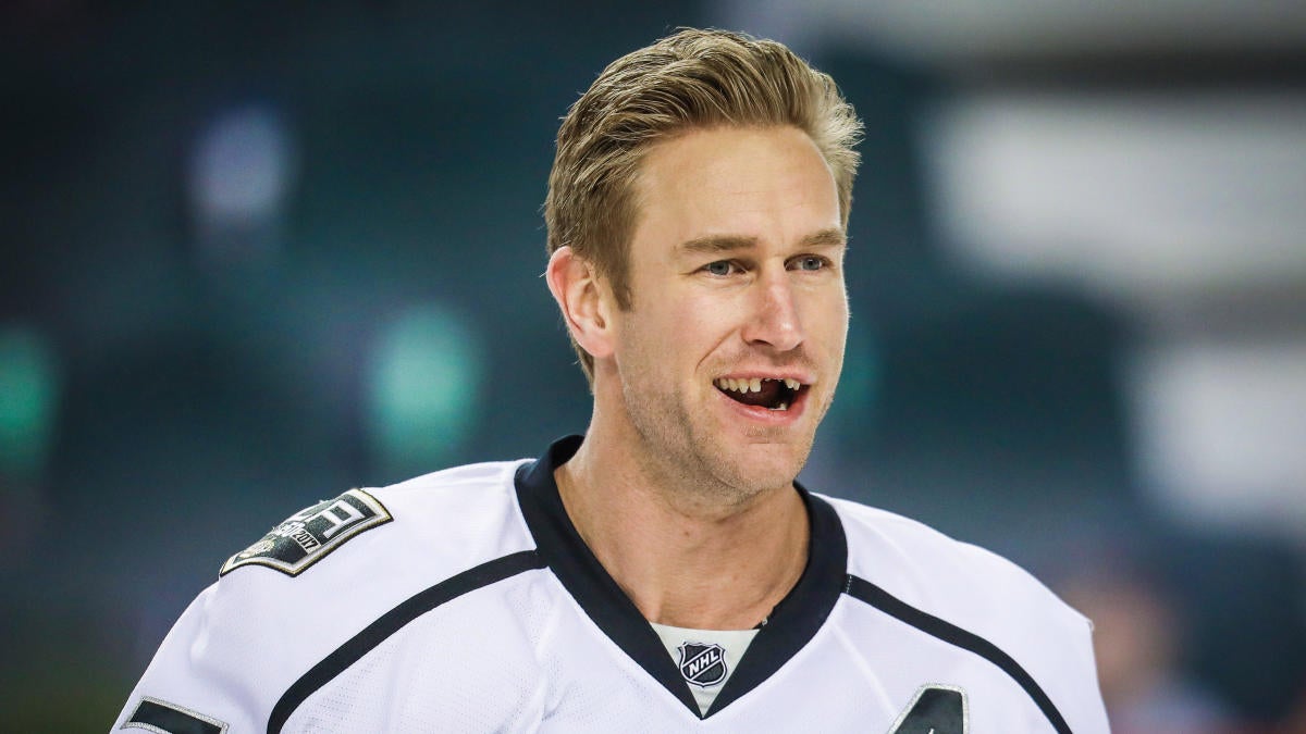 WATCH: Kings' Jeff Carter learns how to 