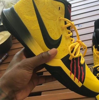 kyrie irving and kobe bryant shoes