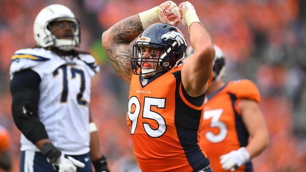 Derek Wolfe leaves Seahawks-Broncos game in ambulance - NBC Sports